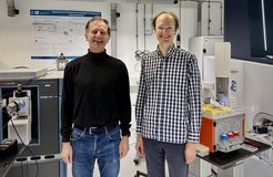 Von links nach rechts: Matthias Mann, korrespondierender Autor, und Florian Rosenberger, Erstautor.